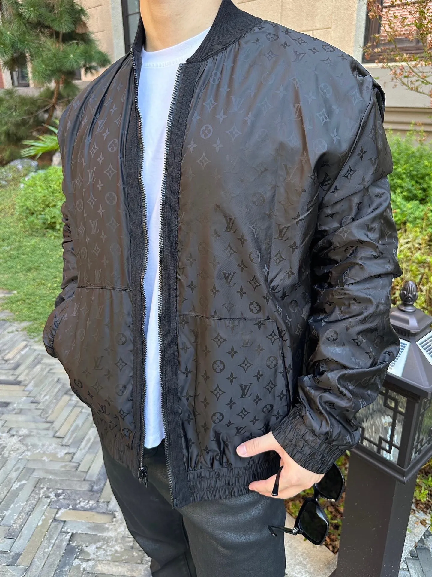 Louis Vuitton/Louis Vuitton 25Fw dark pattern old flower stitching double-sided sweater jacket
